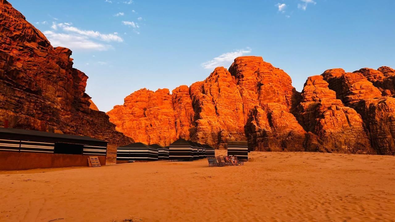 Bedouin Host Camp& With Tour Hotel Wadi Rum Ngoại thất bức ảnh