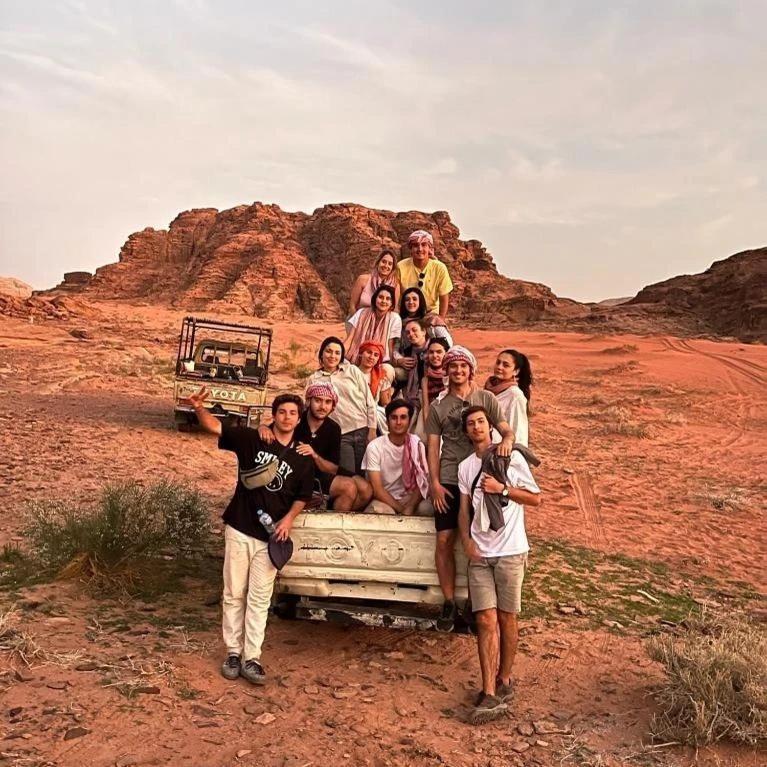 Bedouin Host Camp& With Tour Hotel Wadi Rum Ngoại thất bức ảnh